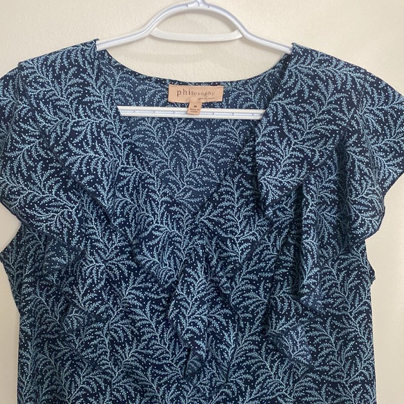 Philosophy blue floral button down blouse, Medium size, W19, L24 - Picture 2 of 8